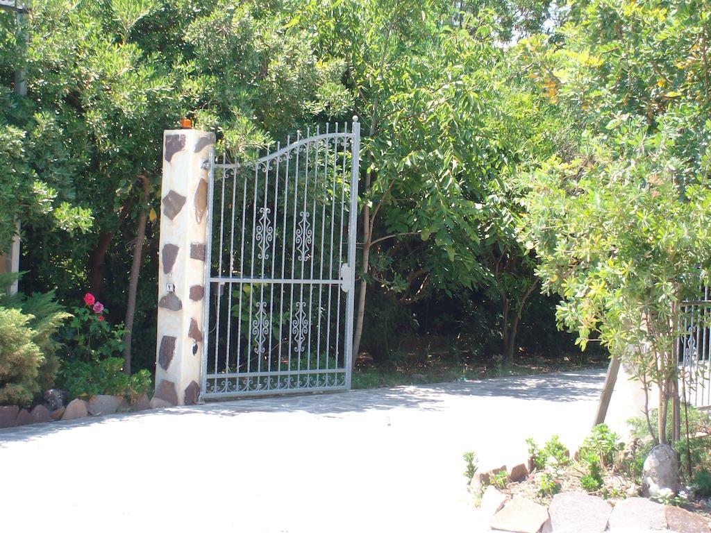 Sa Domu Sarda Casa Vacanza Piscinas Exteriér fotografie
