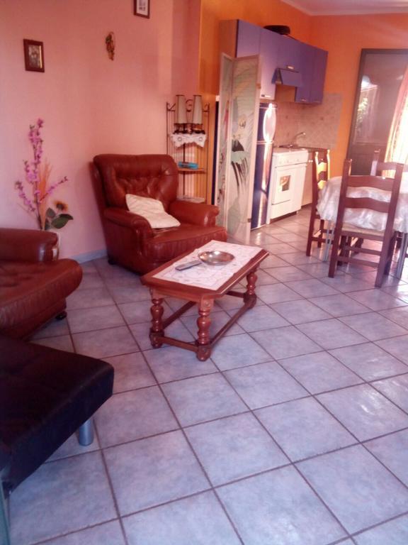 Sa Domu Sarda Casa Vacanza Piscinas Exteriér fotografie